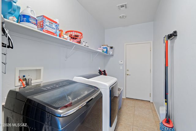 8379 W Avecenna Street, Tucson, AZ 85757