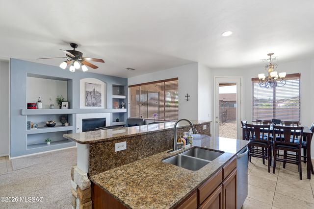 8379 W Avecenna Street, Tucson, AZ 85757