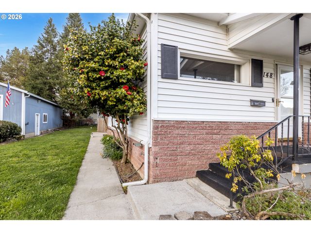 148 Se HOUCK Ave, Roseburg, OR 97470