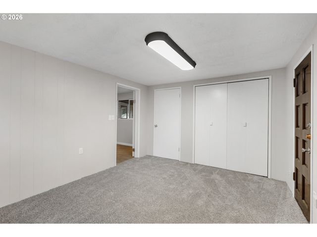 148 Se HOUCK Ave, Roseburg, OR 97470