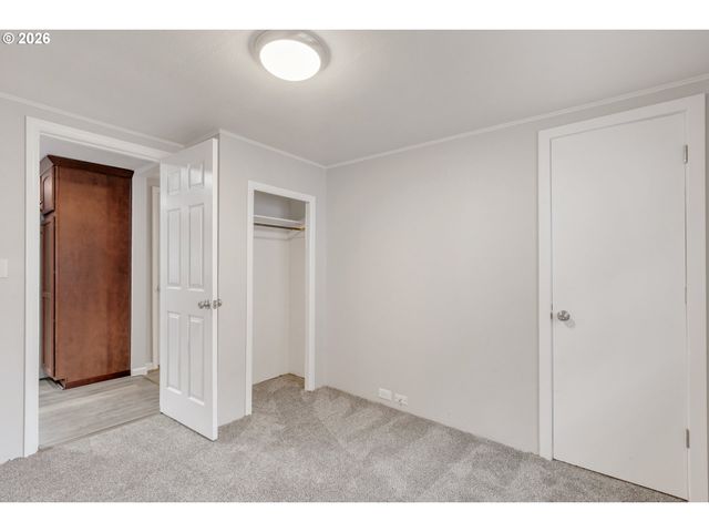 148 Se HOUCK Ave, Roseburg, OR 97470