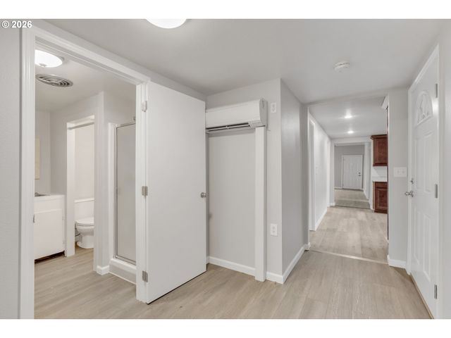 148 Se HOUCK Ave, Roseburg, OR 97470