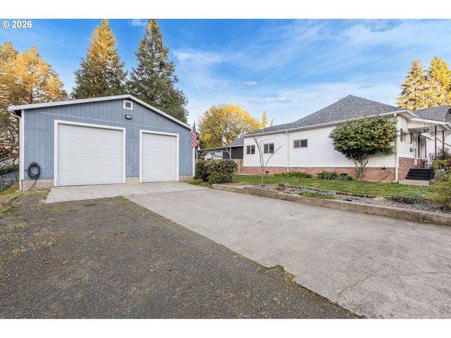 148 Se HOUCK Ave, Roseburg, OR 97470