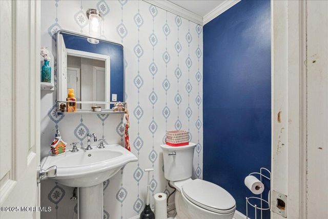 54 Tracy Drive, Manalapan, NJ 07726