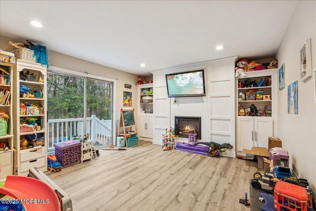 54 Tracy Drive, Manalapan, NJ 07726