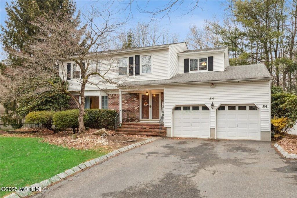 54 Tracy Drive, Manalapan, NJ 07726