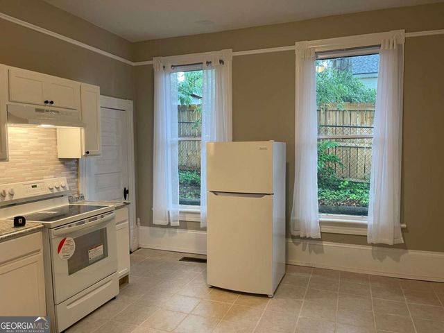 316 College Street, Carrollton, GA 30117