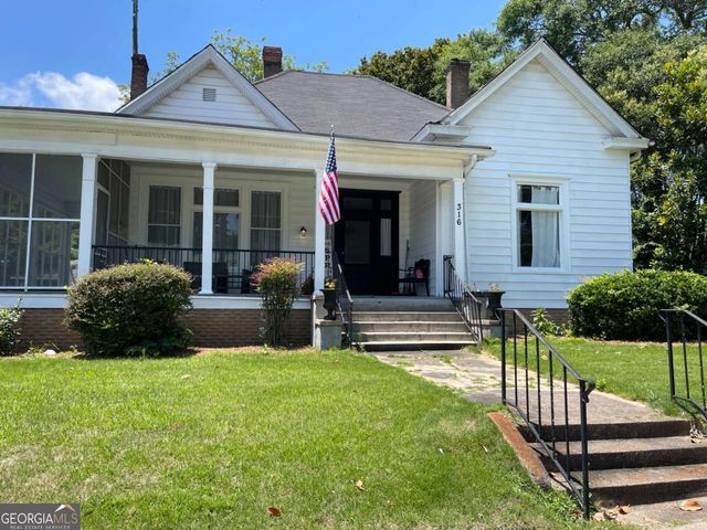 316 College Street, Carrollton, GA 30117
