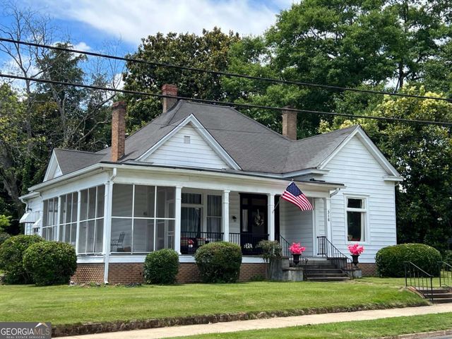 316 College Street, Carrollton, GA 30117