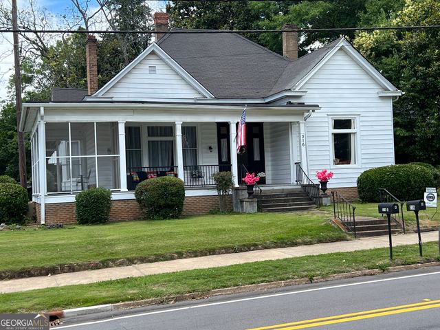316 College Street, Carrollton, GA 30117