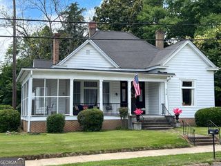 316 College Street, Carrollton, GA 30117