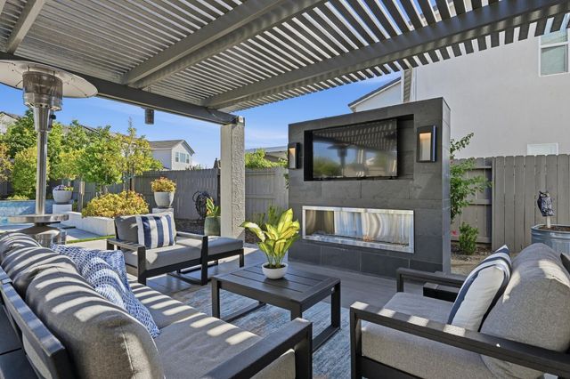 3083 Anastasia Way, Lincoln, CA 95648