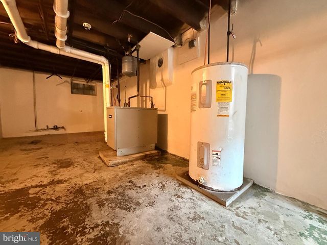 1136 N 10TH ST, Reading, PA 19604