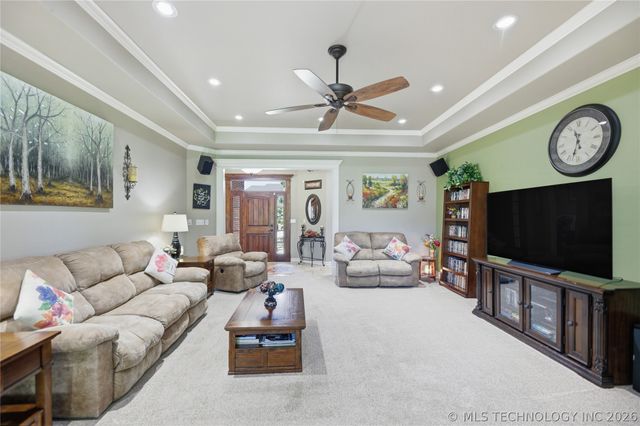 16657 E 79th Street North, Owasso, OK 74055