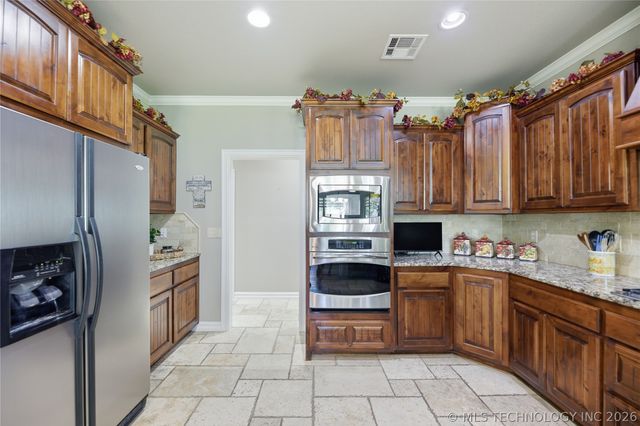 16657 E 79th Street North, Owasso, OK 74055