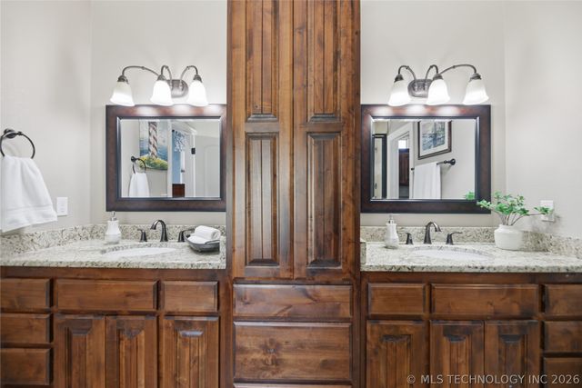 16657 E 79th Street North, Owasso, OK 74055