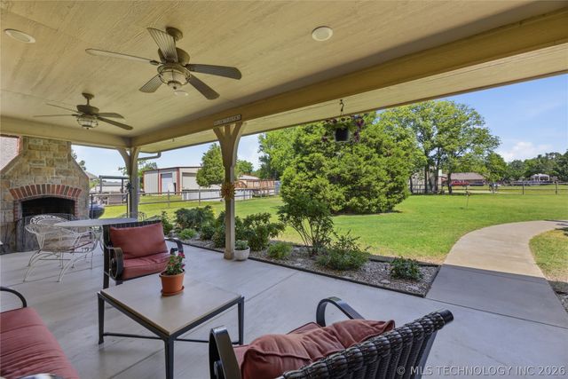 16657 E 79th Street North, Owasso, OK 74055