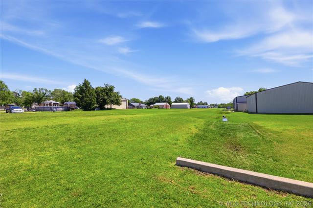 16657 E 79th Street North, Owasso, OK 74055