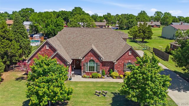 16657 E 79th Street North, Owasso, OK 74055