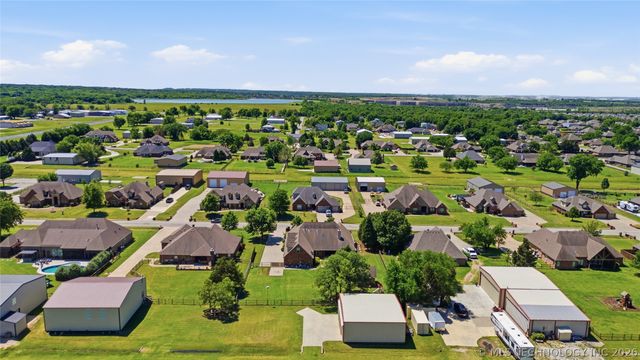 16657 E 79th Street North, Owasso, OK 74055