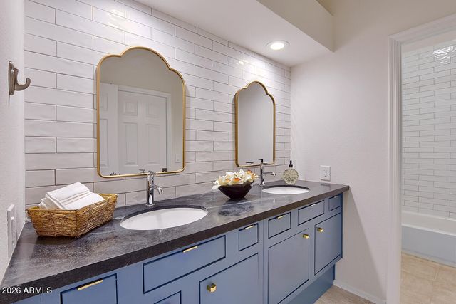 11515 N 91st Street 235, Scottsdale, AZ 85260