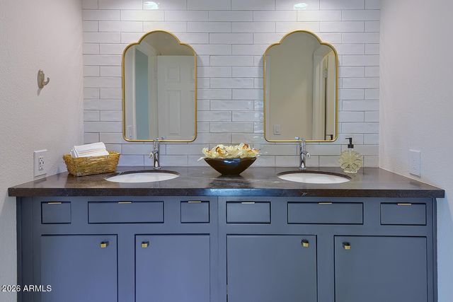 11515 N 91st Street 235, Scottsdale, AZ 85260