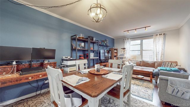 67-38 108th Street C17, Forest Hills, NY 11375