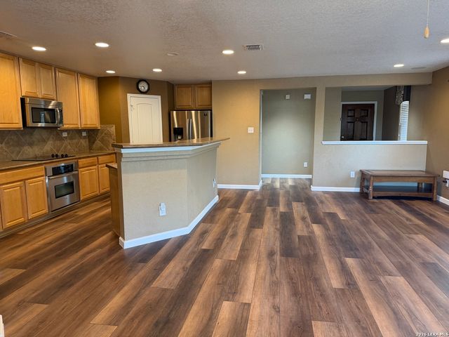 11006 Colt, San Antonio, TX 78254