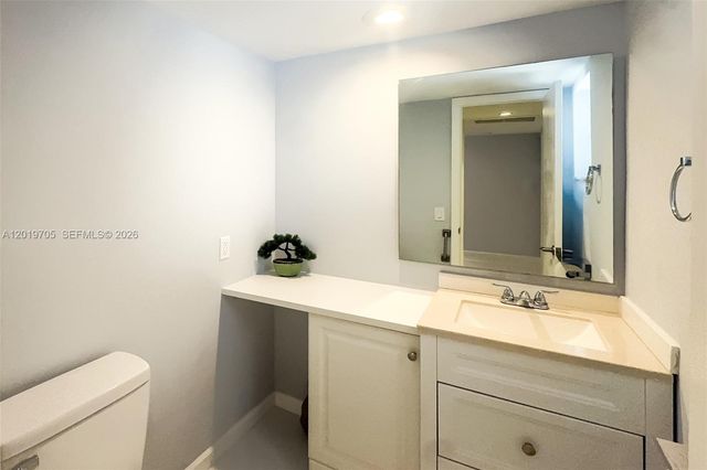 3200 N Palm Aire Dr 207, Pompano Beach, FL 33069