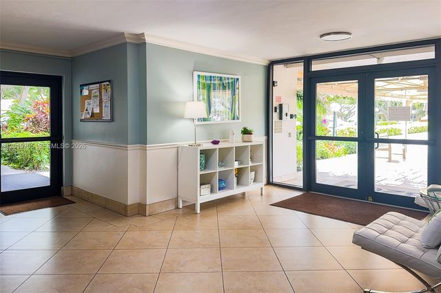 3200 N Palm Aire Dr 207, Pompano Beach, FL 33069