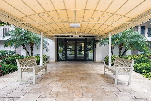 3200 N Palm Aire Dr 207, Pompano Beach, FL 33069