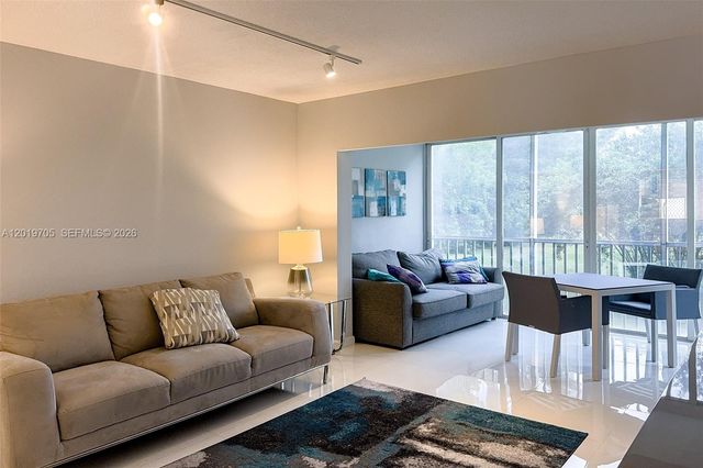3200 N Palm Aire Dr 207, Pompano Beach, FL 33069