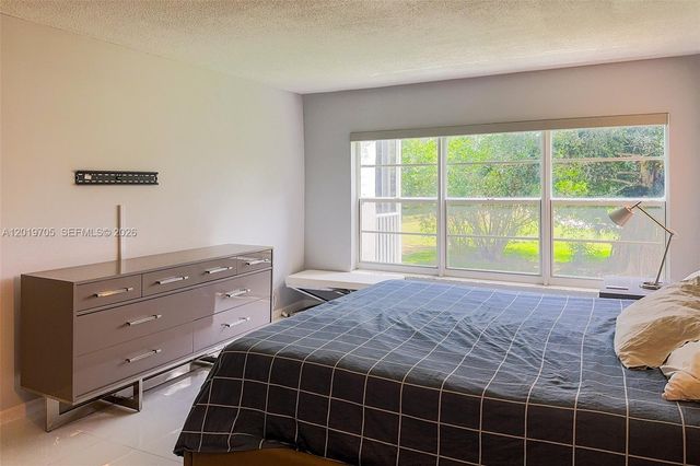 3200 N Palm Aire Dr 207, Pompano Beach, FL 33069