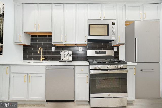 4303 FAIRMOUNT AVE, Philadelphia, PA 19104
