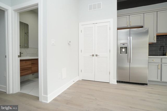 4303 FAIRMOUNT AVE, Philadelphia, PA 19104