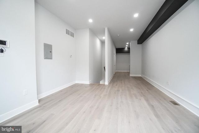 4303 FAIRMOUNT AVE, Philadelphia, PA 19104
