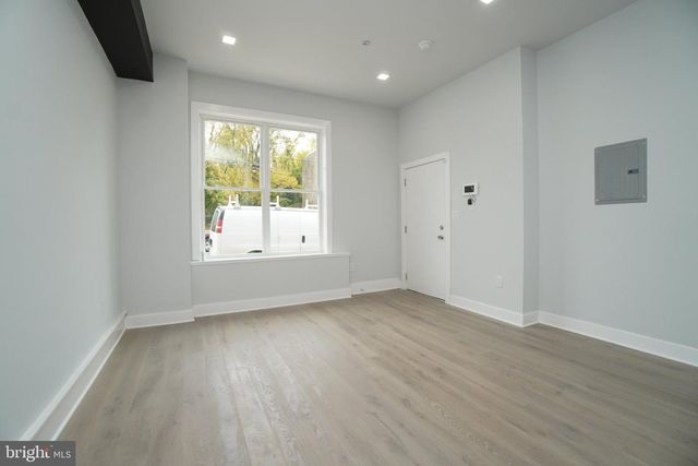 4303 FAIRMOUNT AVE, Philadelphia, PA 19104