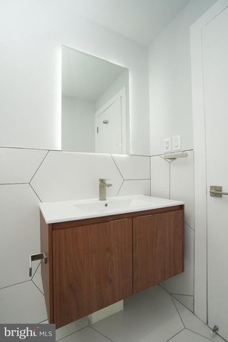 4303 FAIRMOUNT AVE, Philadelphia, PA 19104