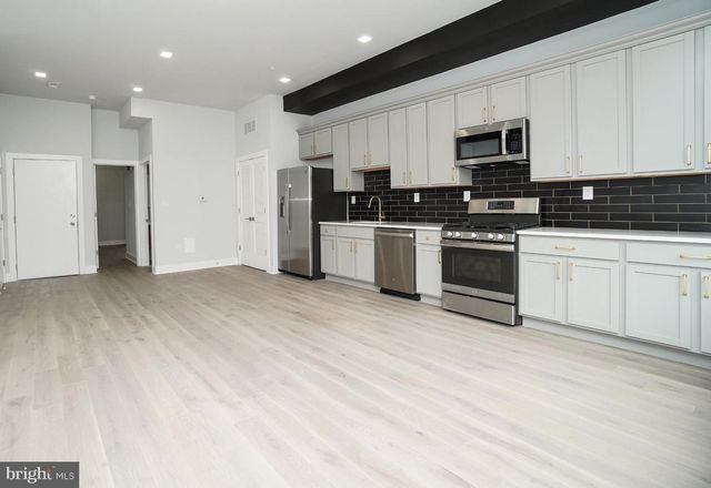 4303 FAIRMOUNT AVE, Philadelphia, PA 19104