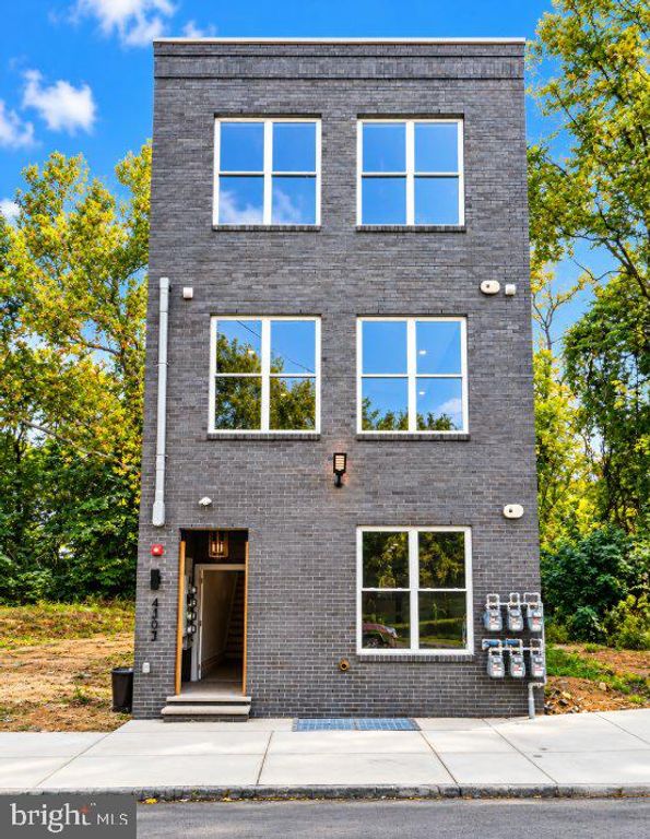 4303 FAIRMOUNT AVE, PHILADELPHIA, PA 19104 — exterior