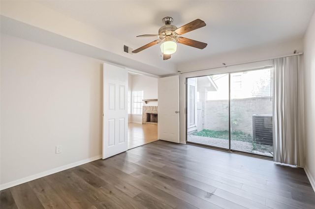 11983 Bob White Drive 17-852, Houston, TX 77035