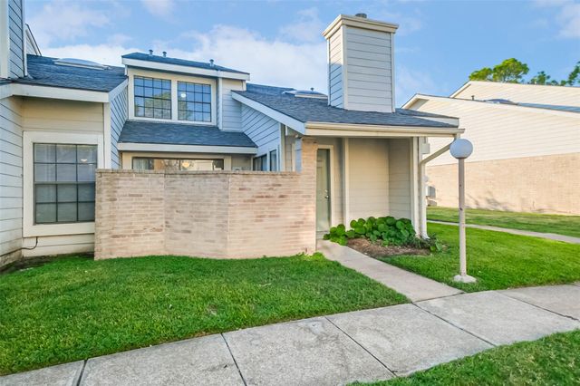 11983 Bob White Drive 17-852, Houston, TX 77035