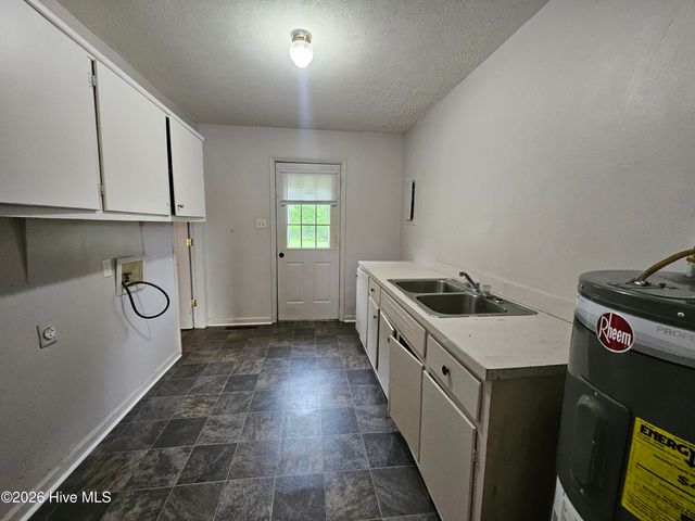 604 Millers Chapel Road, Goldsboro, NC 27534