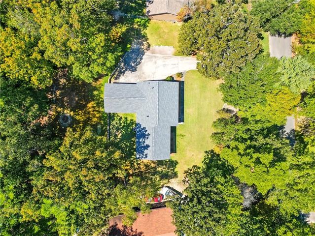 12 Indian River SE Road, Lindale, GA 30147