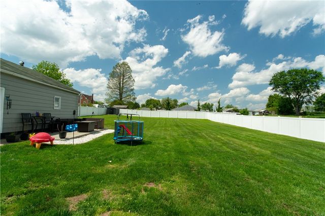 1238 Cascade Rd, Monaca, PA 15061