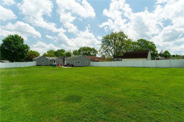 1238 Cascade Rd, Monaca, PA 15061