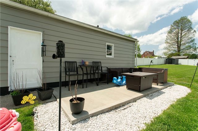 1238 Cascade Rd, Monaca, PA 15061