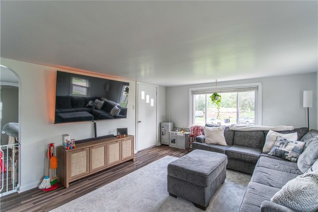 1238 Cascade Rd, Monaca, PA 15061