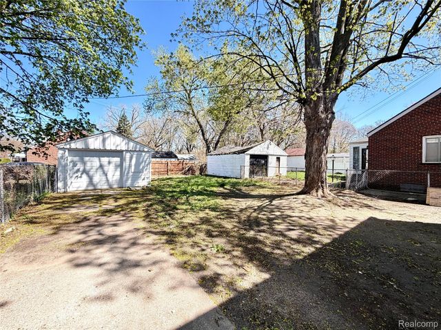 7200 W Outer Drive, Detroit, MI 48235