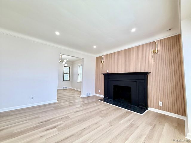 7200 W Outer Drive, Detroit, MI 48235